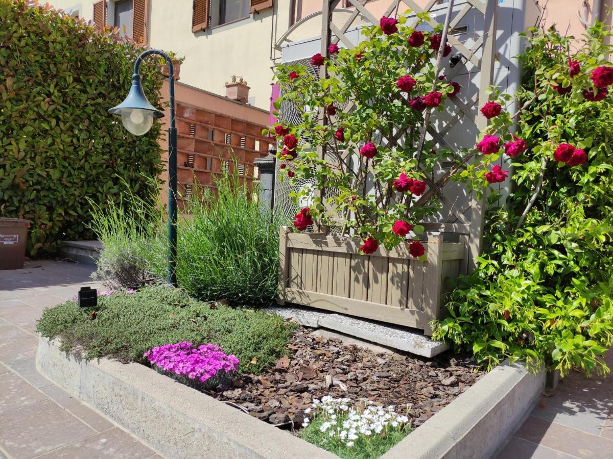 Le Rondini Di San Donato Bed & Breakfast Lucca Dış mekan fotoğraf